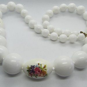 70's Chunky Resin Necklace Floral Decal